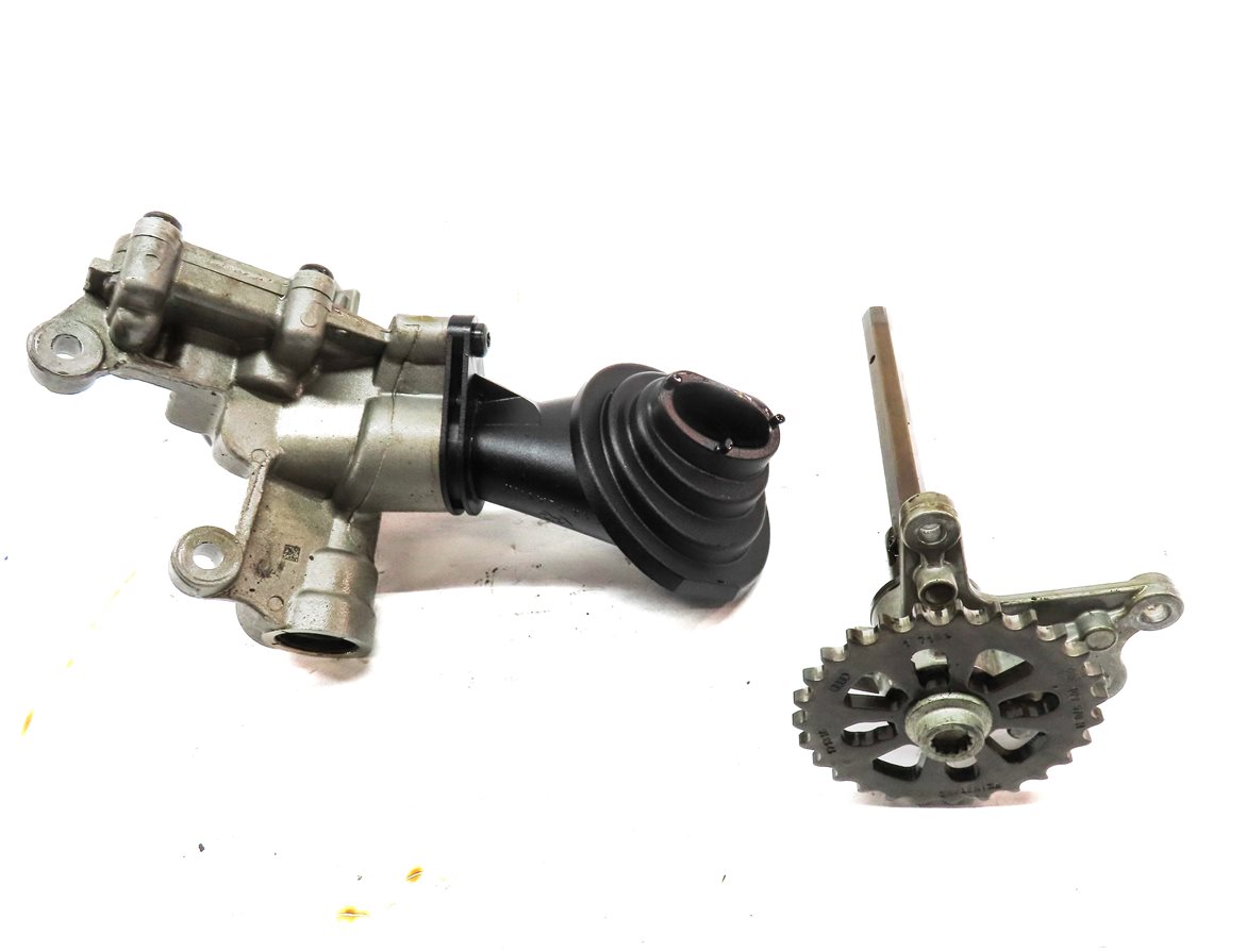 Thumbnail 2: 2017 AUDI Q7 (4M) 3.0L SUPER (CREC) ENGINE MOTOR OIL FLUID PUMP