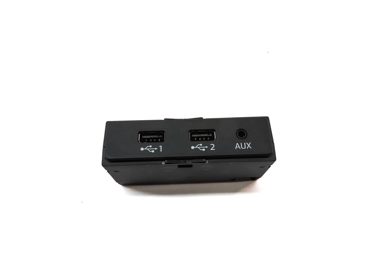 Thumbnail 2: 2017 AUDI Q7 (4M) AUXILIARY AUX IN DUAL USB JACK PANEL