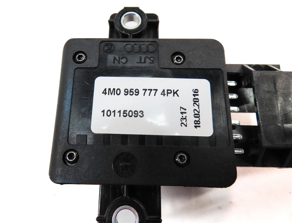 Thumbnail 6: 2017 AUDI Q7 (4M) FRONT LEFT DRIVER SEAT POSITION LUMBAR ADJUST SWITCH SET/2