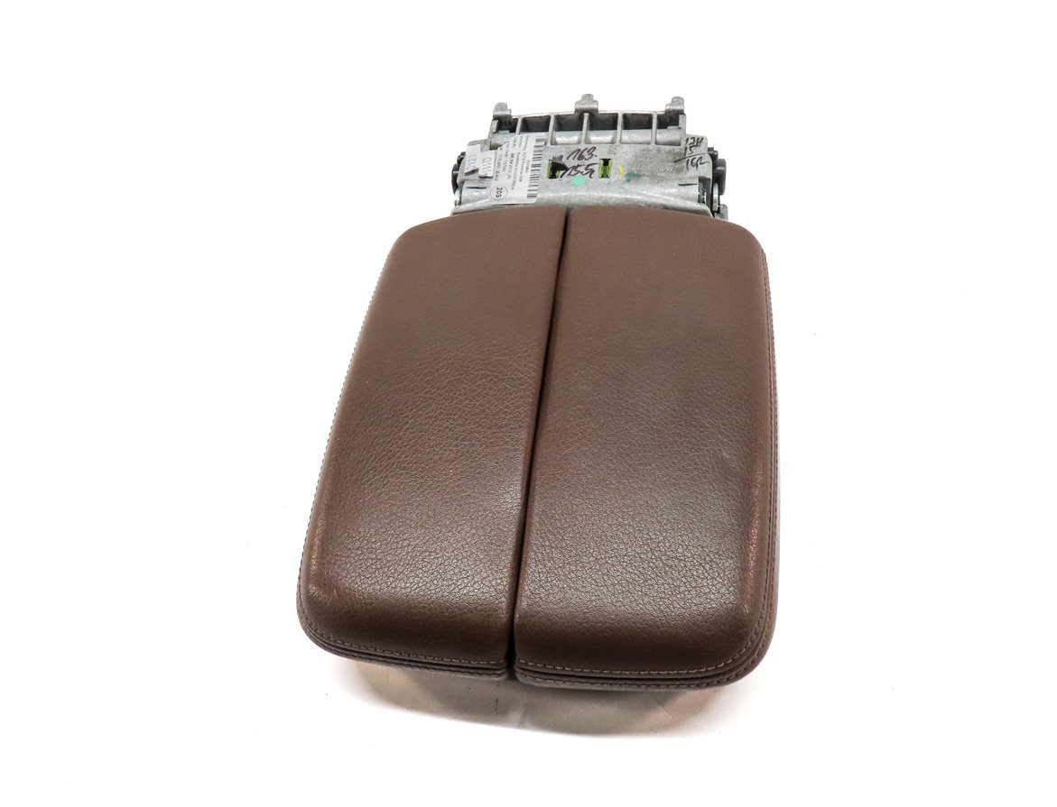 Thumbnail 2: 2017-2019 AUDI Q7 (4M) FRONT CENTER CONSOLE COMPARTMENT ARMREST LID (BROWN)