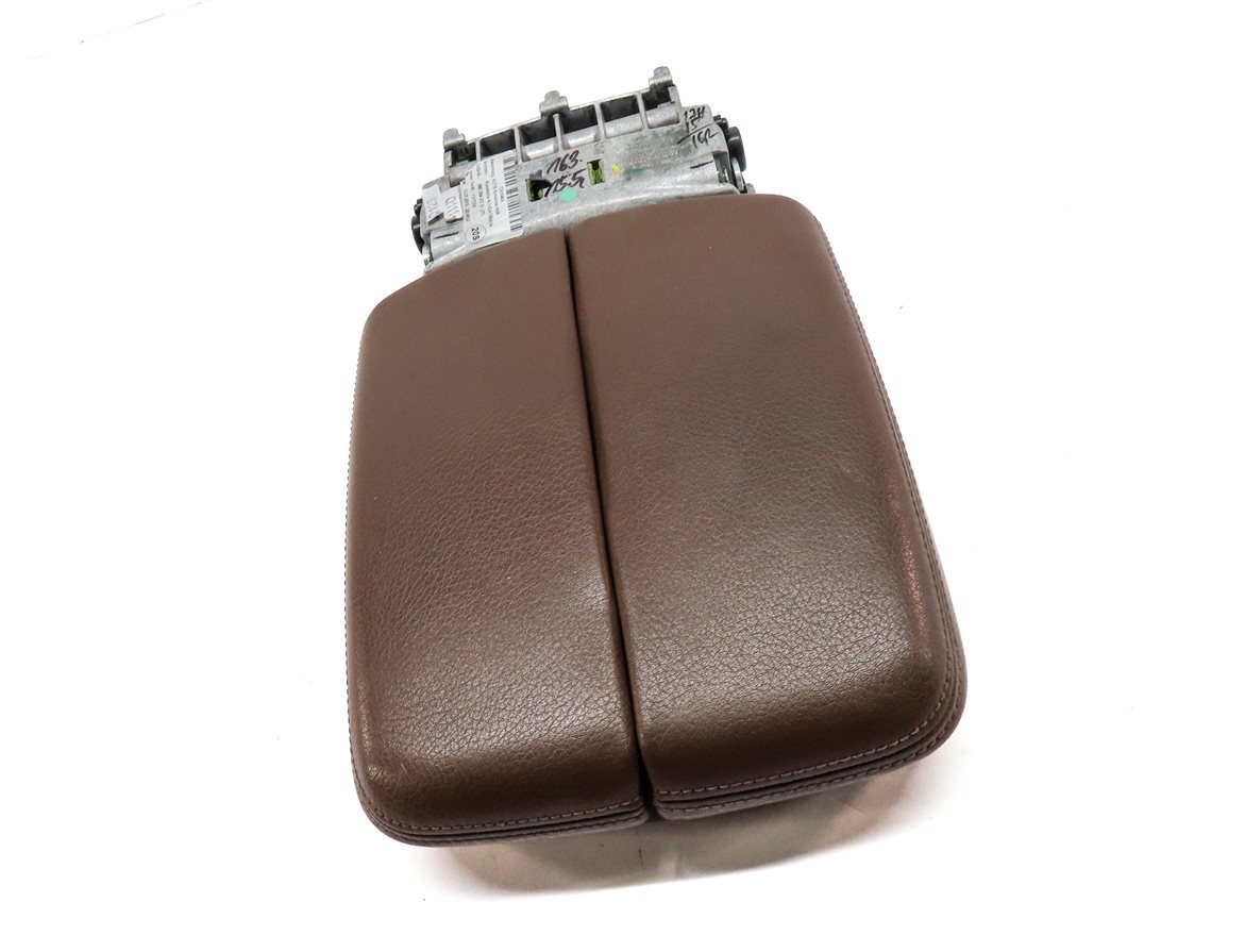 Thumbnail 3: 2017-2019 AUDI Q7 (4M) FRONT CENTER CONSOLE COMPARTMENT ARMREST LID (BROWN)
