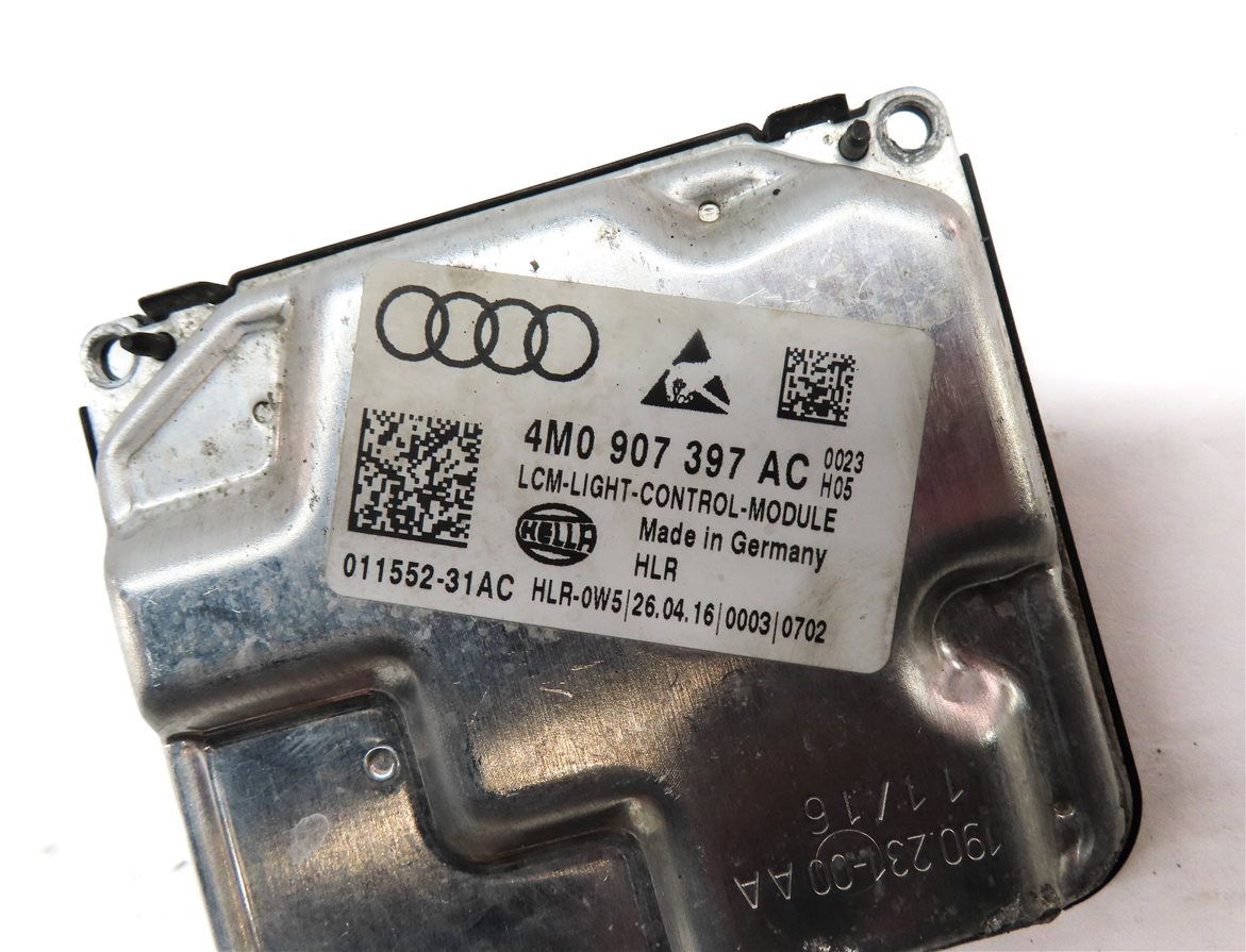 Thumbnail 4: 2017 AUDI Q7 (4M) FRONT RIGHT PASSENGER HEADLIGHT HEAD LIGHT LAMP CONTROL MODULE