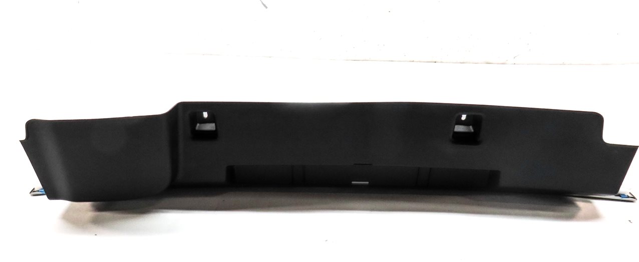 Thumbnail 6: 17 AUDI Q7 (4M) REAR CARGO TAILGATE HATCH SILL SCUFF PLATE MOULDING PANEL CHROME