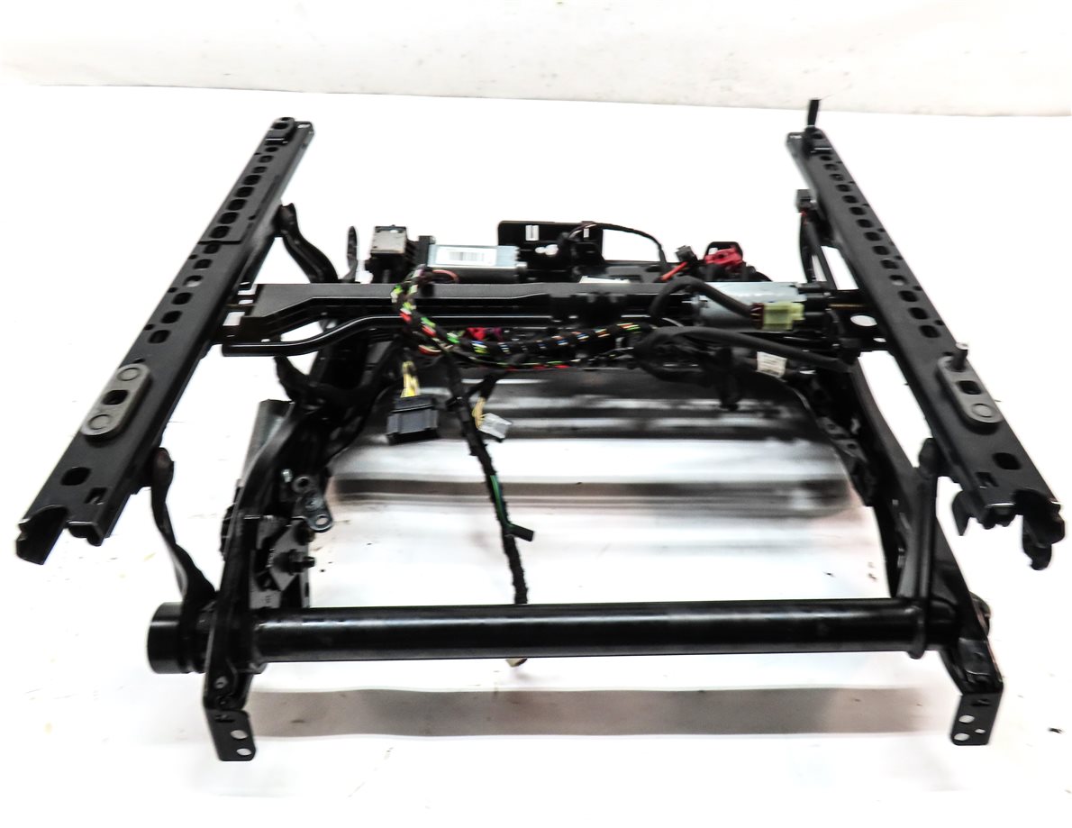 Thumbnail 6: 2017-2020 AUDI Q7 (4M) RIGHT FRONT PASSENGER SEAT TRACK w/ MOTORS (VENTED)