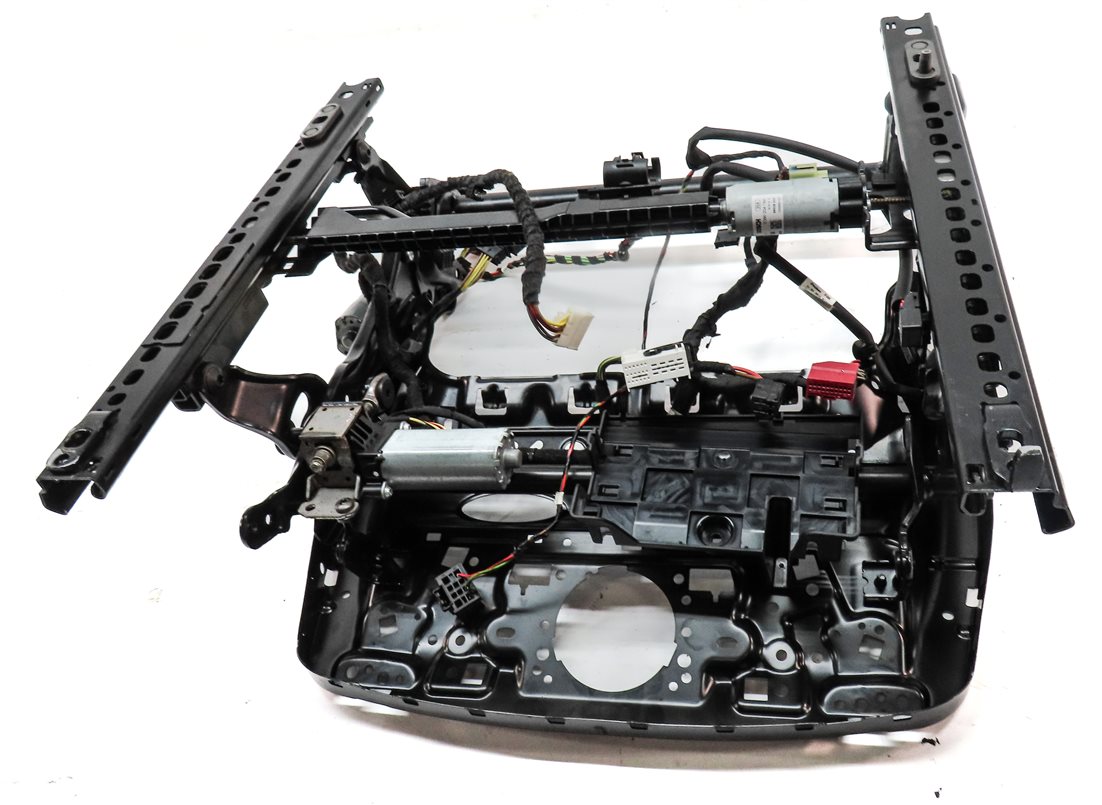 Thumbnail 5: 2017-2020 AUDI Q7 (4M) LEFT FRONT DRIVER SEAT TRACK w/ MOTORS (VENTED / MEMORY)