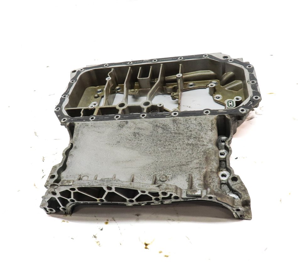 Thumbnail 2: 17-19 AUDI Q7 4M 3.0L SUPER CREC ENGINE UPPER & LOWER OIL PAN w/ PLUG 06E103600H