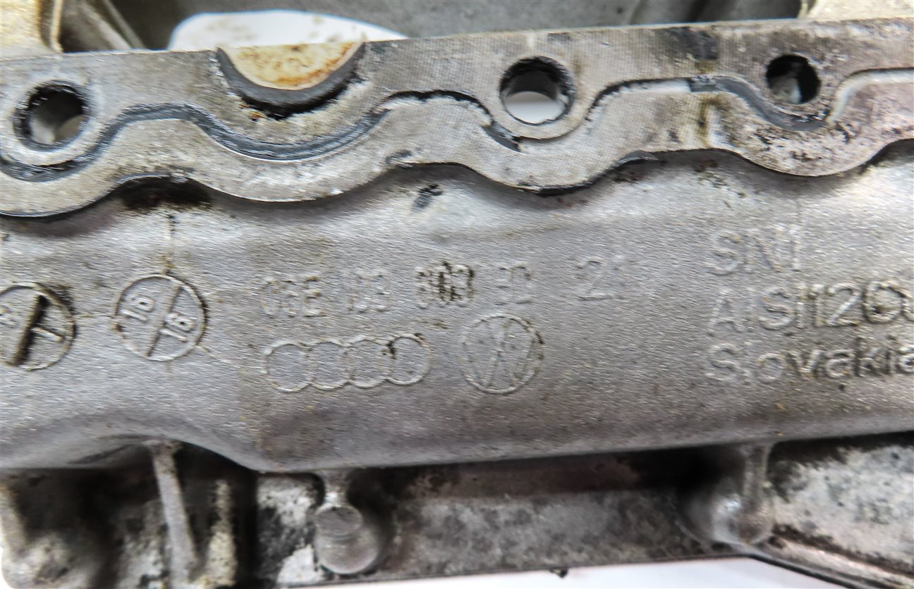 Thumbnail 7: 17-19 AUDI Q7 4M 3.0L SUPER CREC ENGINE UPPER & LOWER OIL PAN w/ PLUG 06E103600H
