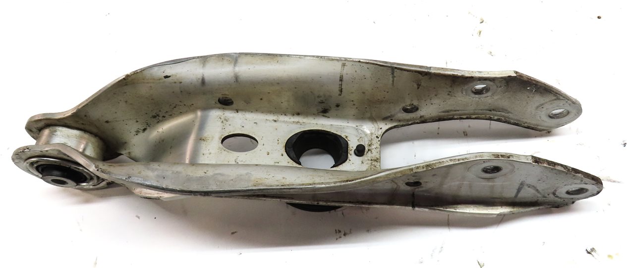 Thumbnail 13: 2017-2019 AUDI Q7 (4M) RIGHT PASSENGER REAR LOWER UPPER CONTROL ARM SET