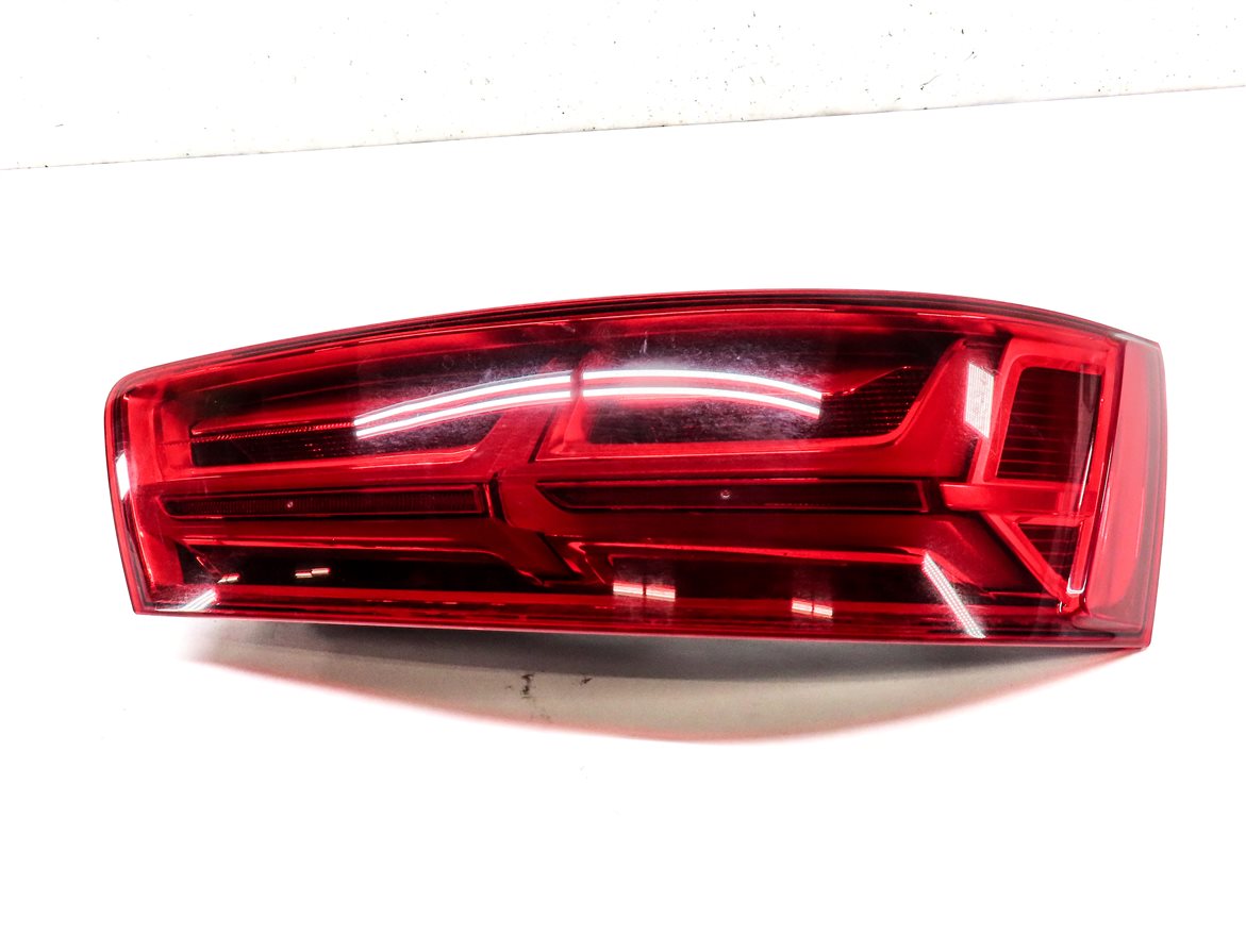 Thumbnail 3: 2017-2019 AUDI Q7 (4M) REAR RIGHT LOWER DOOR TRIM MOULDING w/CHROME (BLACK)
