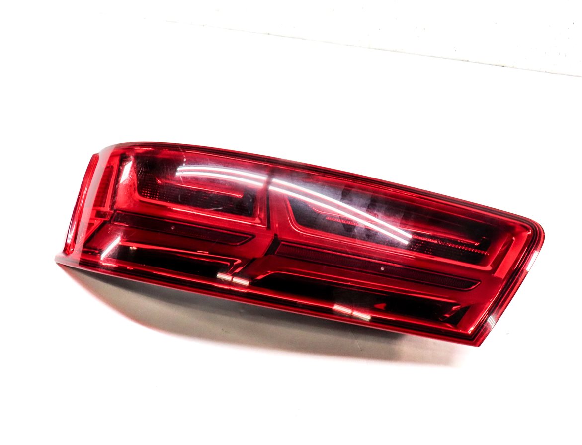 17-19 AUDI Q7 4M REAR LEFT DRIVER INNER TRUNK TAILLIGHT BRAKE LIGHT LAMP (LED)
