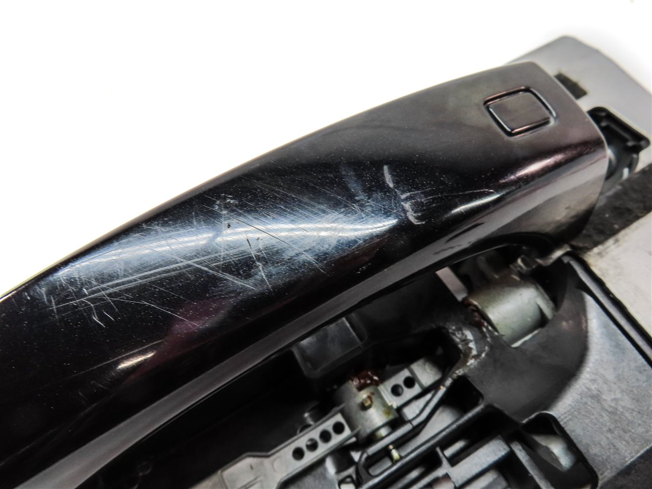 Thumbnail 7: 17-20 AUDI Q7 (4M) FRONT LEFT DRIVER KEYLESS EXTERIOR DOOR HANDLE (BLACK)