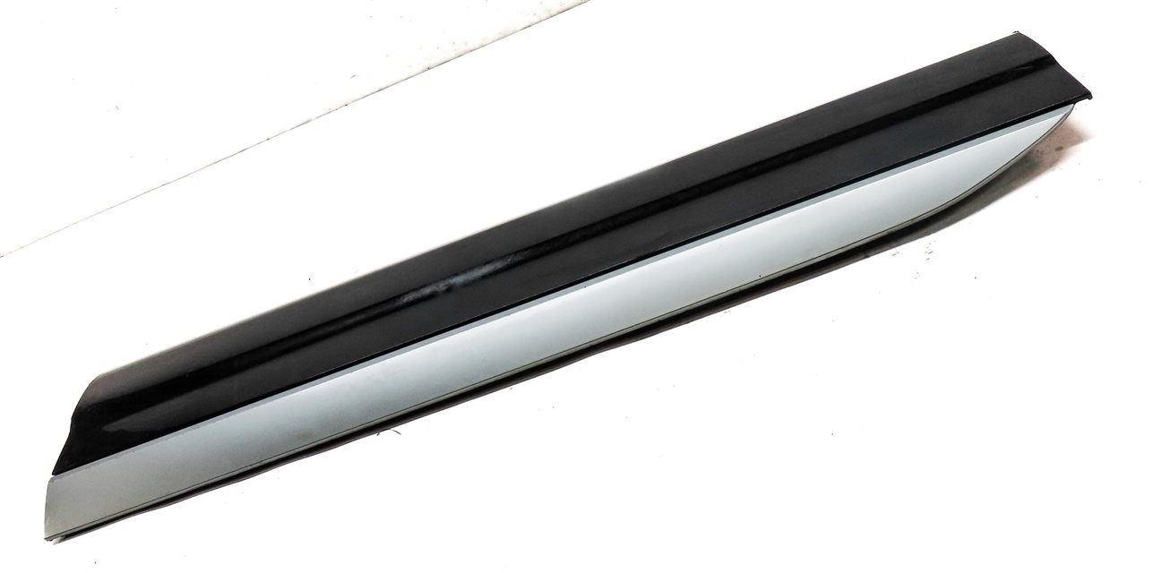 Thumbnail 2: 17-19 AUDI Q7 (4M) FRONT LEFT DRIVER LOWER DOOR MOULDING TRIM (BLACK)