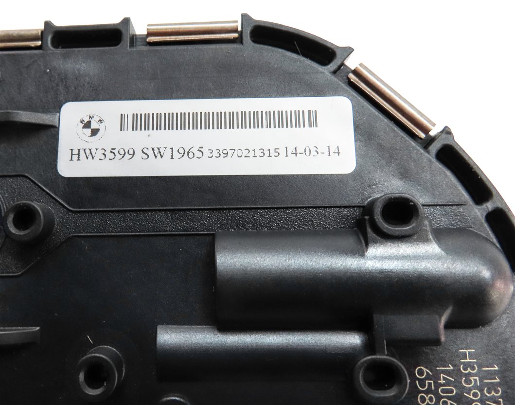 Thumbnail 6: 2011-2017 BMW X3 (F25) FRONT WINDOW GLASS WINDSHEILD WIPER MOTOR