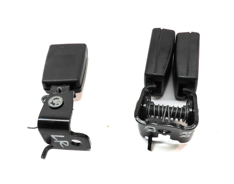 Thumbnail 4: 14 BMW X3 F25 REAR LEFT CENTER RIGHT SEAT SEATBELT BUCKLE RECEIVER SET/2 (BLACK)