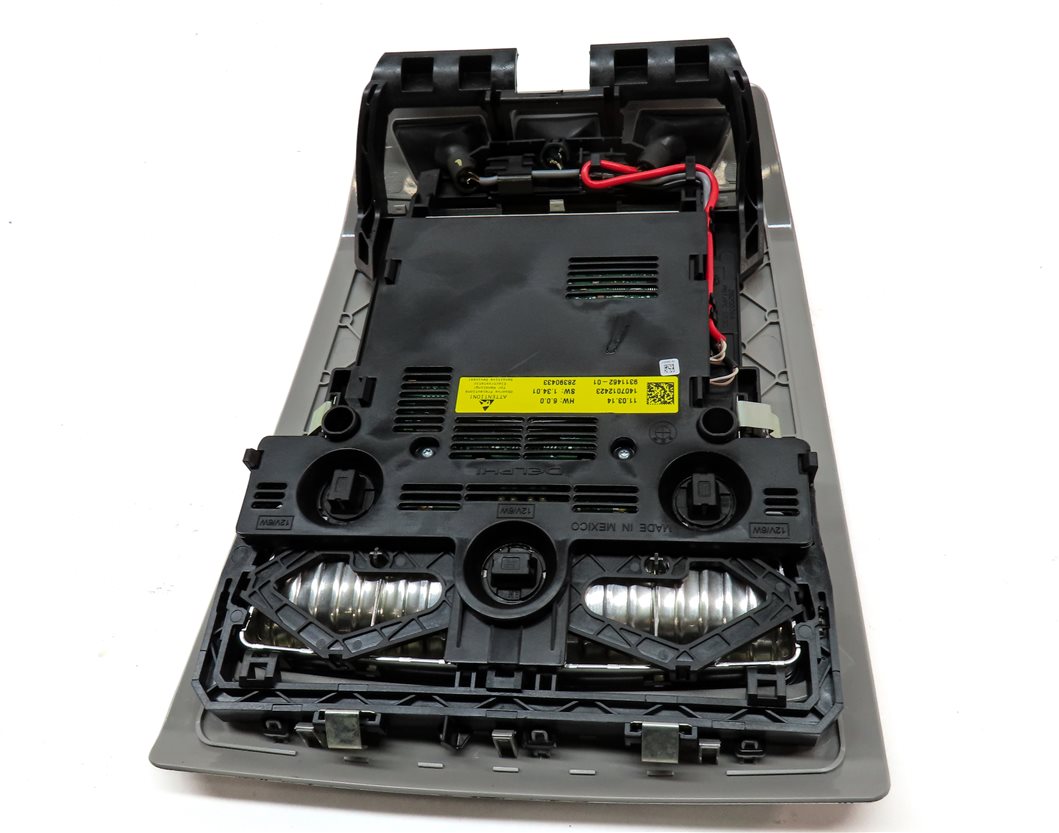 Thumbnail 5: 2014 BMW X3 (F25) FRONT OVERHEAD DOME LIGHT LAMP w/ SUNROOF SWITCHES (GRAY)