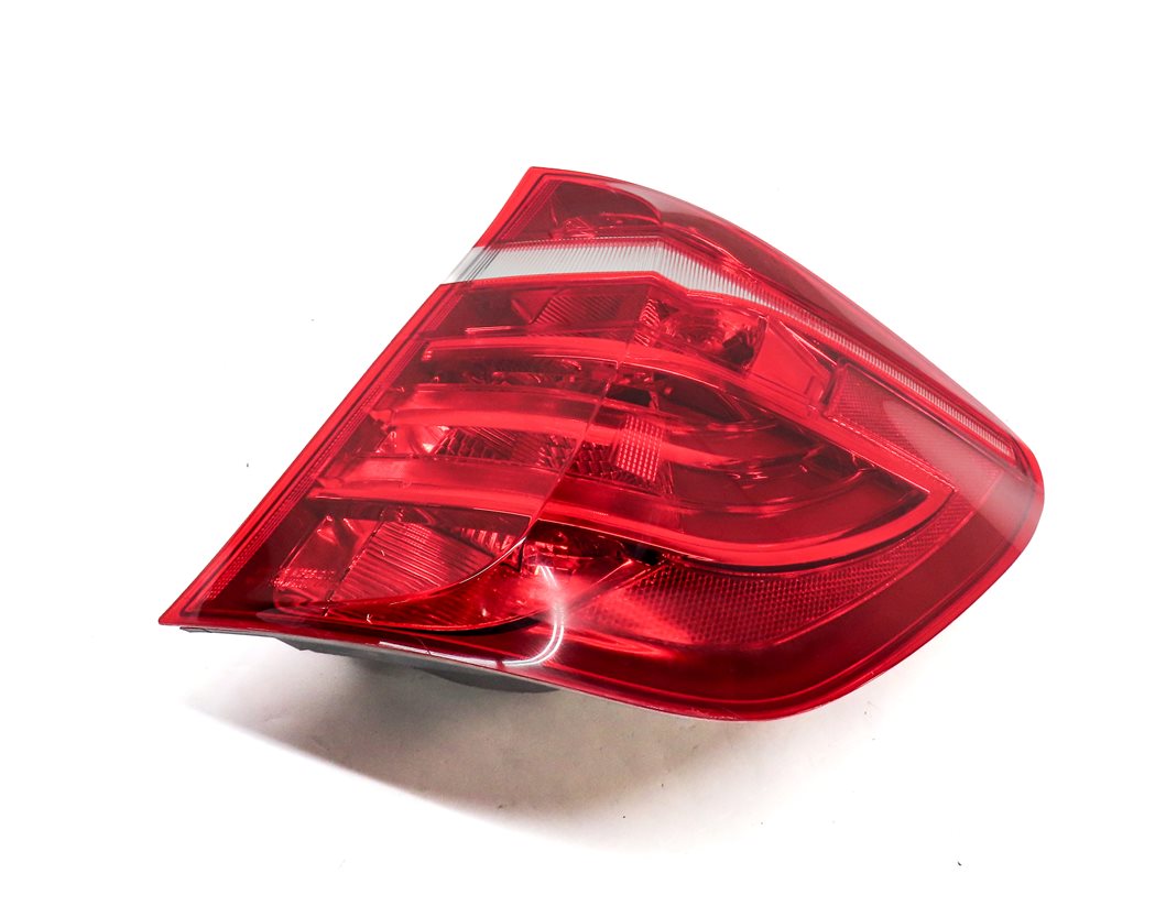 Thumbnail 4: 11-17 BMW X3 (F25) RIGHT PASSENGER OUTER INCANDESCENT TAILLIGHT LAMP (OPT 522)