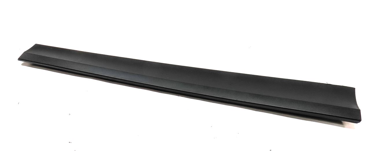 11-18 BMW X3 X4 (F25 26) FRONT RIGHT LOWER DOOR MOULDING TRIM (w/o M or X-LINE)