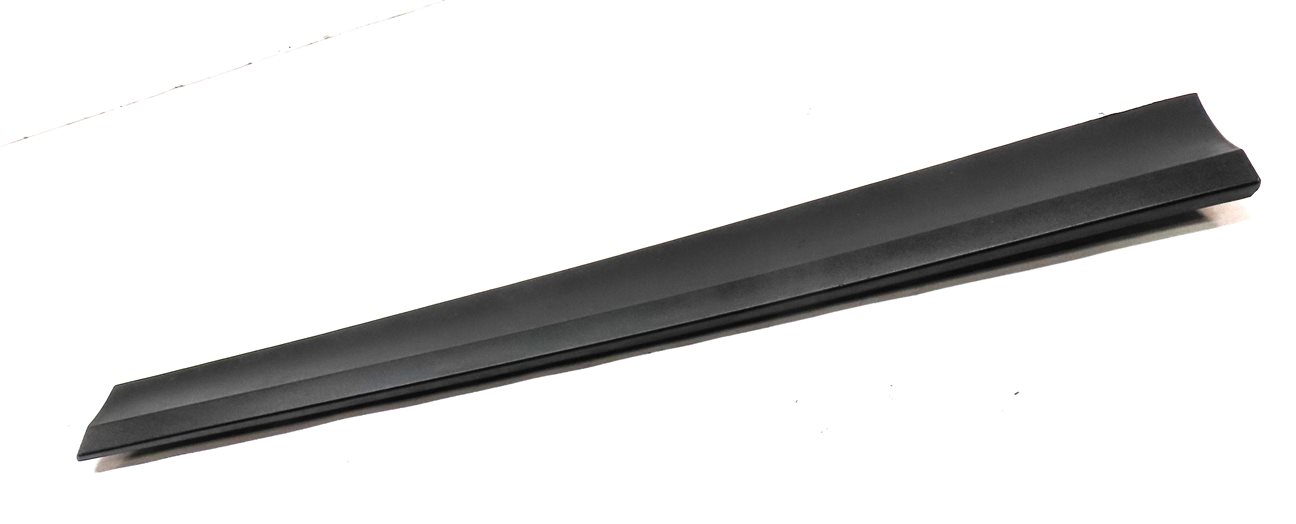 Thumbnail 3: 11-18 BMW X3 X4 (F25 26) FRONT RIGHT LOWER DOOR MOULDING TRIM (w/o M or X-LINE)