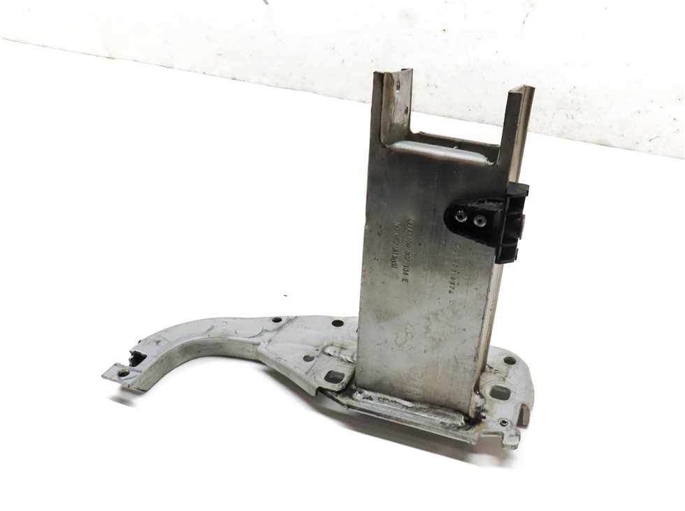 12-18 AUDI A6 A7 S6 S7 RS7 (C7 4G8) FRONT RIGHT PASSENGER BUMPER MOUNT BRACKET