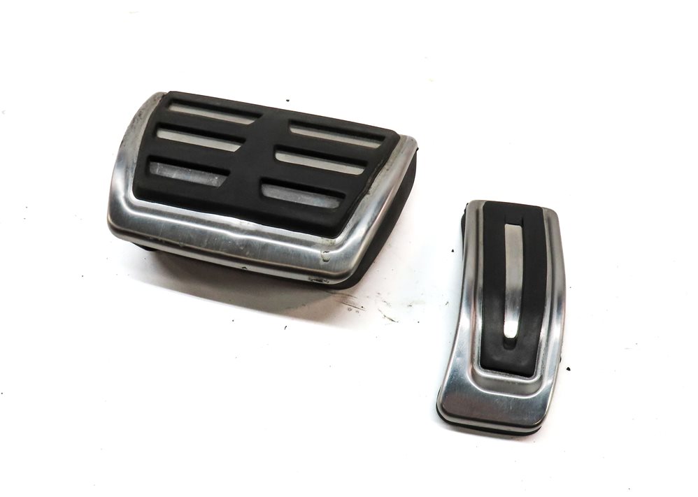 2018 PORSCHE MACAN (95B) FRONT LEFT BRAKE & GAS PEDAL COVER TRIM SET 2