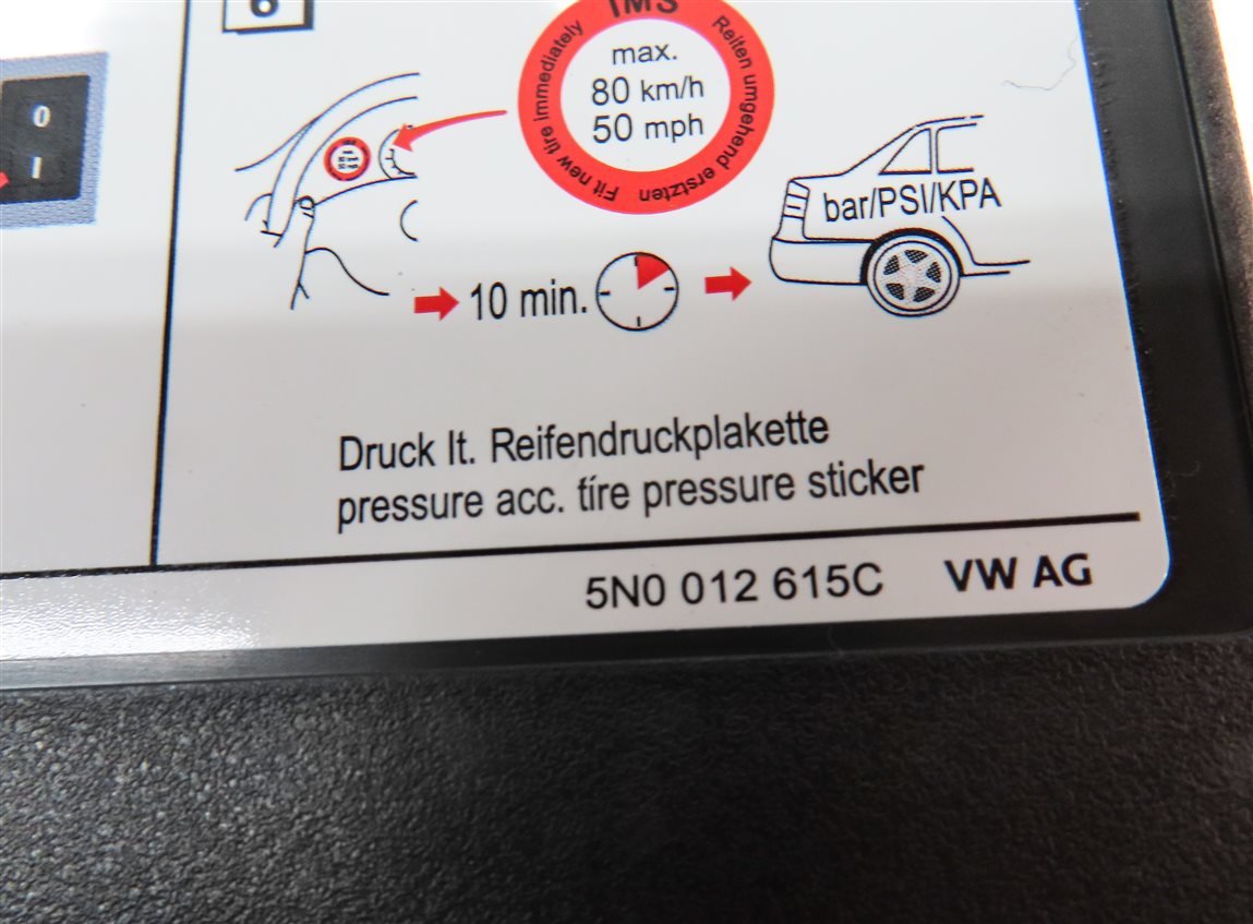 Thumbnail 4: 2018 PORSCHE MACAN (95B) EMERGENCY ROADSIDE 12V FLAT TIRE AIR PUMP COMPRESSOR