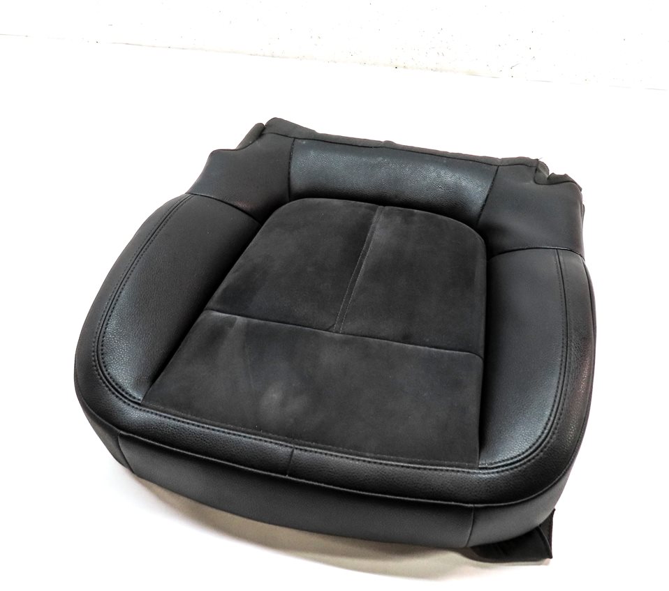 2018 PORSCHE MACAN (95B) FRONT LEFT DRIVER LOWER HEATED SEAT CUSHION (Black)