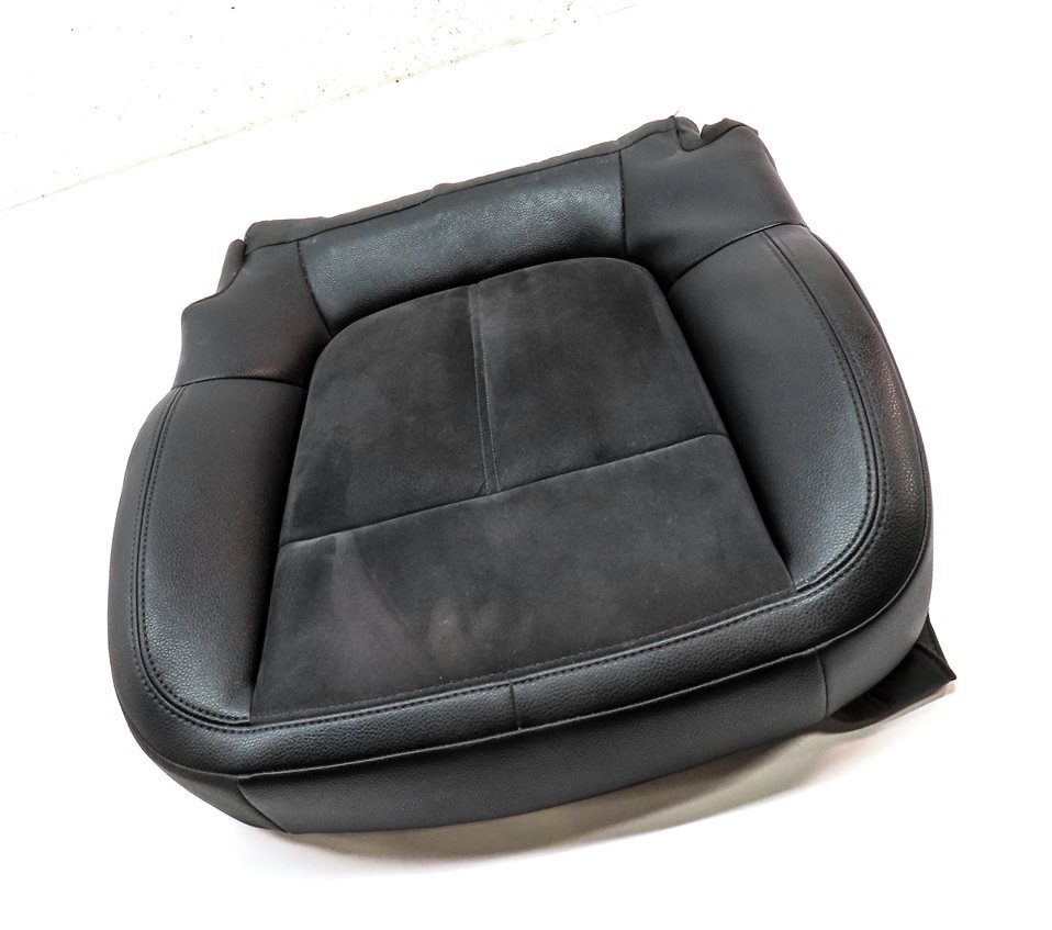 Thumbnail 3: 2018 PORSCHE MACAN (95B) FRONT LEFT DRIVER LOWER HEATED SEAT CUSHION (Black)