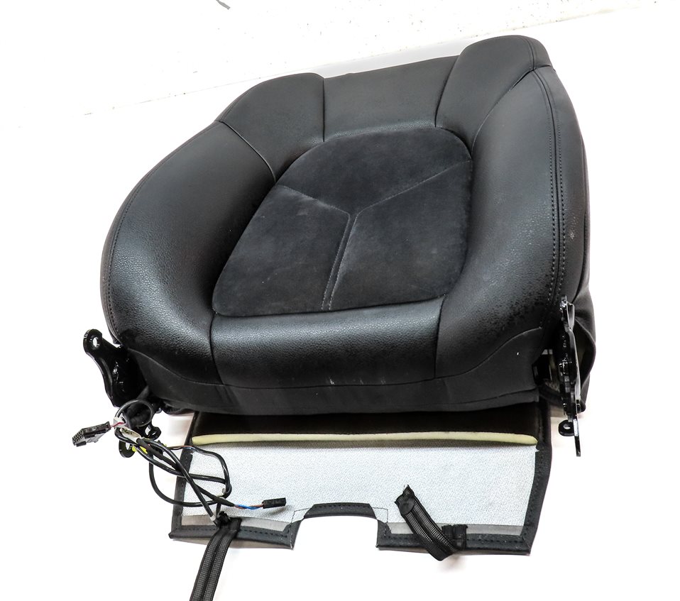 Thumbnail 2: 2018 PORSCHE MACAN (95B) FRONT RIGHT PASSENGER UPPER HEATED SEAT CUSHION (Black)