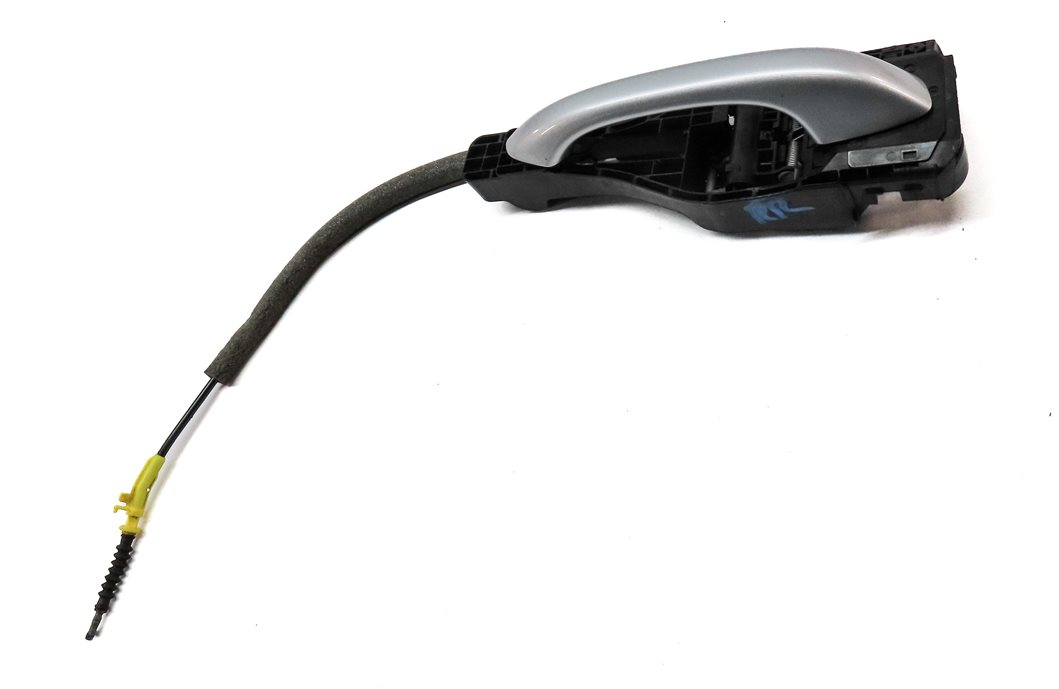 Thumbnail 3: 2015-2019 PORSCHE MACAN (95B) REAR RIGHT EXTERIOR DOOR HANDLE (Silver)