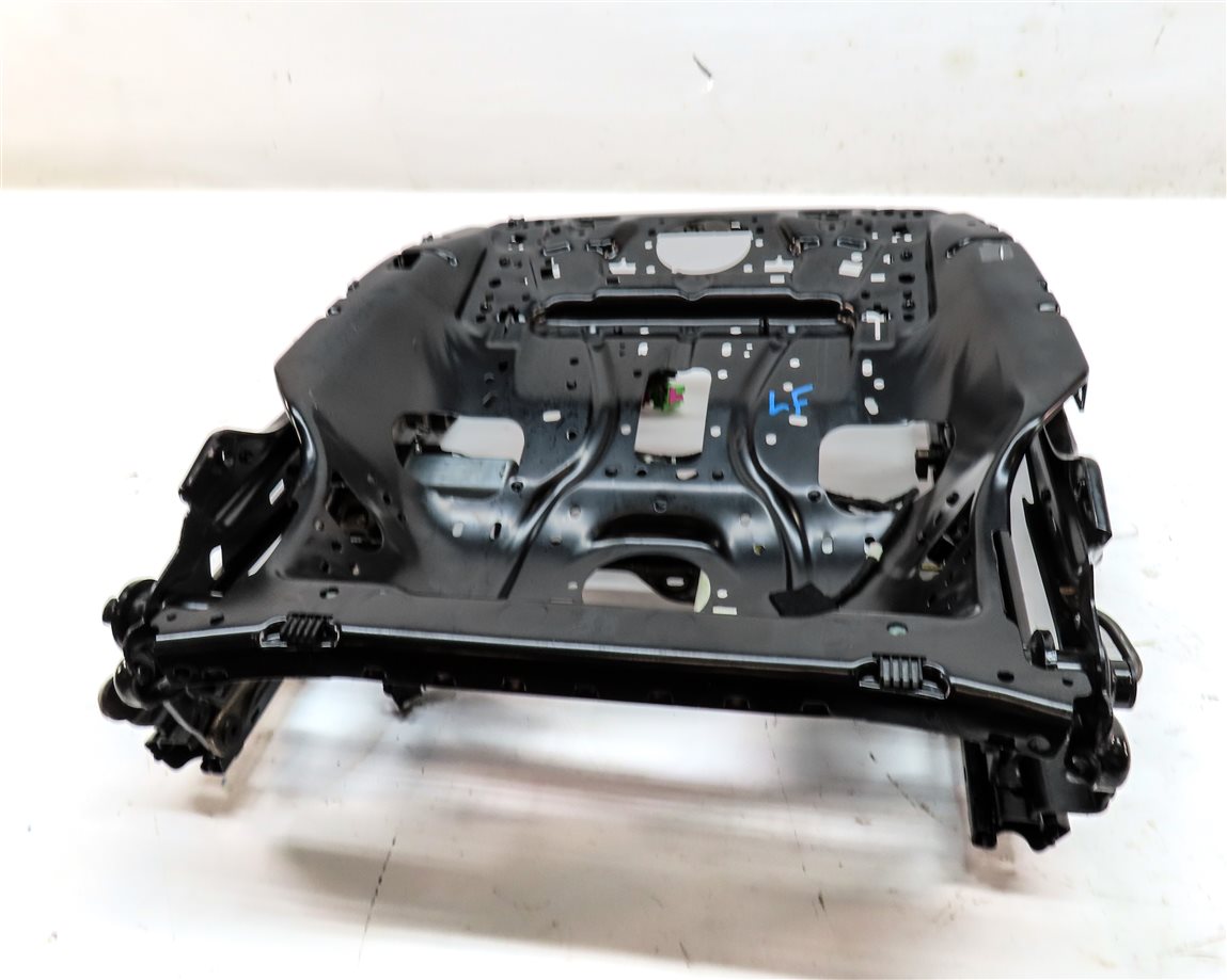 Thumbnail 4: 2015-2018 PORSCHE MACAN (95B) FRONT LEFT DRIVER SEAT TRACK w/ ADJUST MOTORS