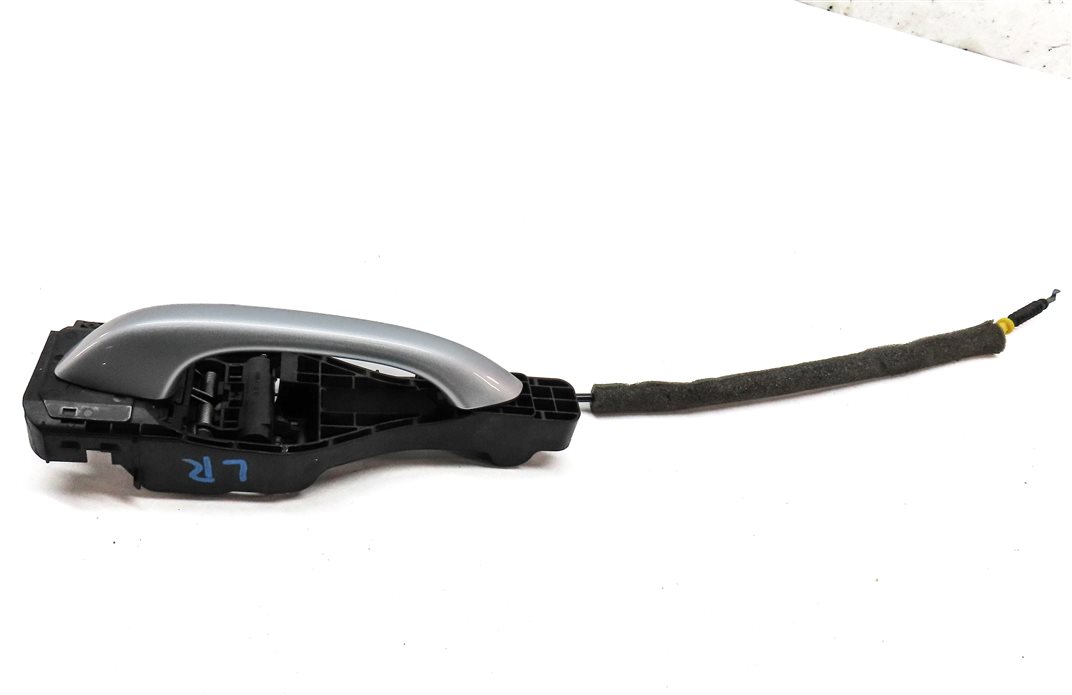 Thumbnail 2: 2015-2019 PORSCHE MACAN (95B) REAR LEFT EXTERIOR DOOR HANDLE (Silver)