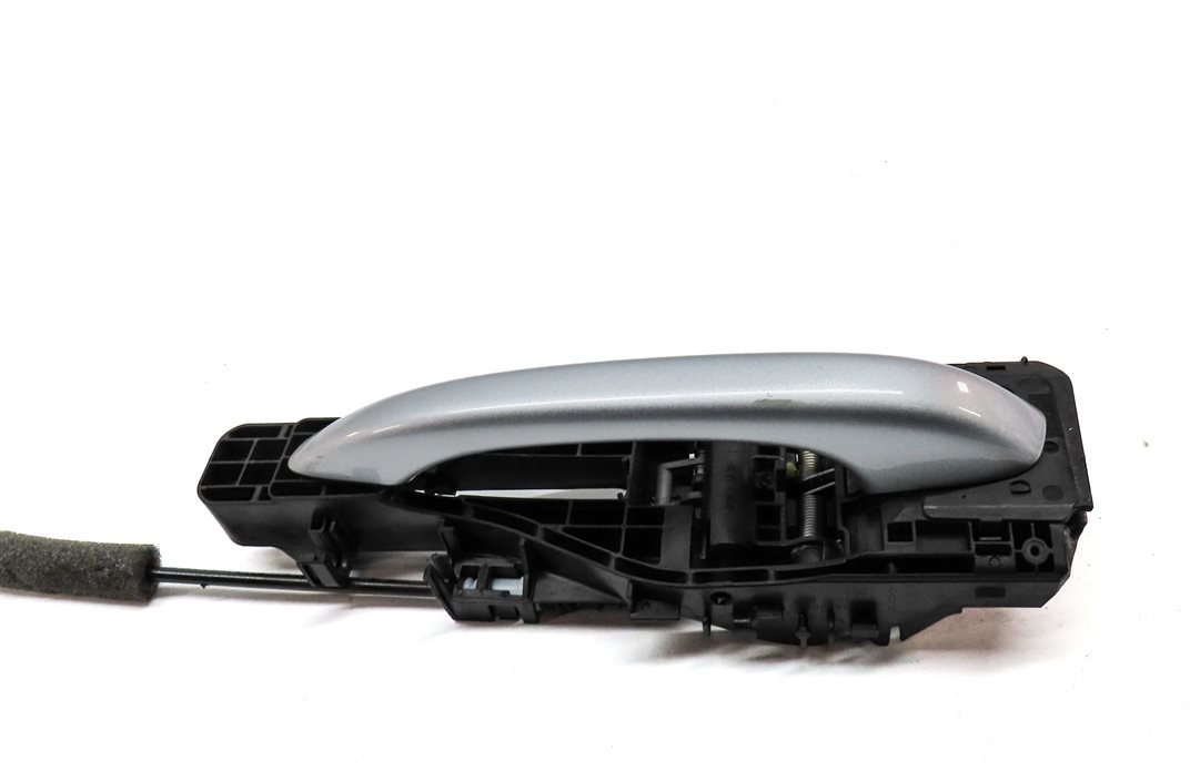 Thumbnail 4: 2015-2019 PORSCHE MACAN (95B) REAR LEFT EXTERIOR DOOR HANDLE (Silver)