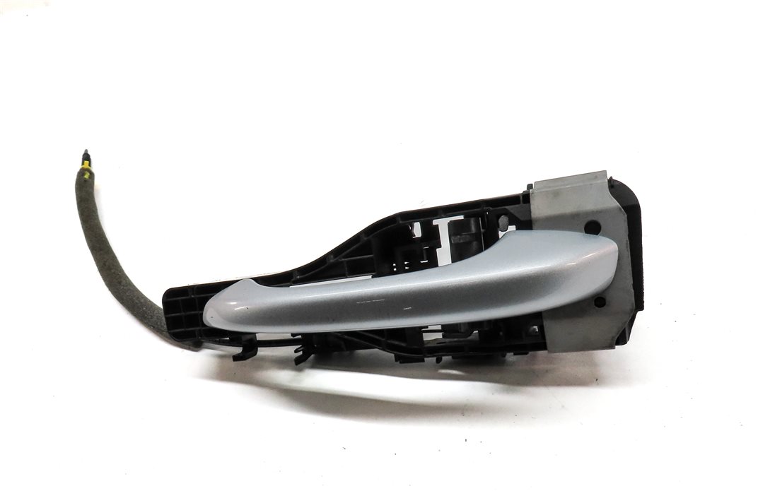 Thumbnail 2: 2015-2019 PORSCHE MACAN (95B) FRONT LEFT DRIVER EXTERIOR DOOR HANDLE (Silver)