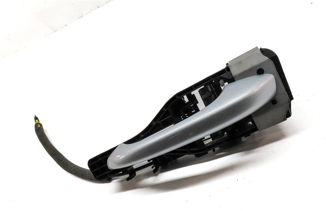 Thumbnail 3: 2015-2019 PORSCHE MACAN (95B) FRONT LEFT DRIVER EXTERIOR DOOR HANDLE (Silver)
