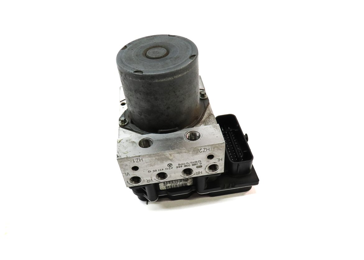 Thumbnail 2: 2013 MERCEDES E300 E350 E550 (W212) - 2014 CLS550 (W218) BRAKE PUMP w/ MODULE