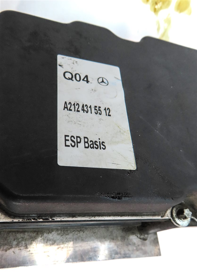 Thumbnail 6: 2013 MERCEDES E300 E350 E550 (W212) - 2014 CLS550 (W218) BRAKE PUMP w/ MODULE