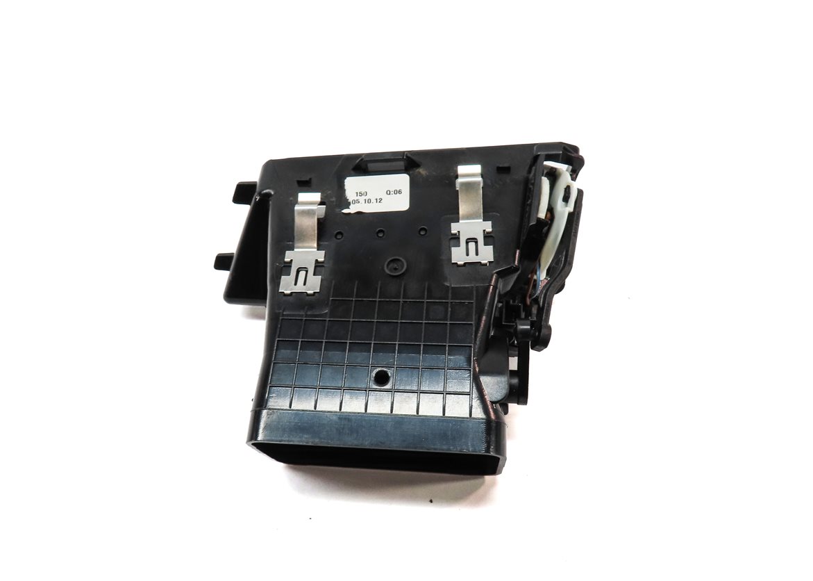 Thumbnail 4: 2013 MERCEDES E350 (W212) FRONT LEFT DRIVER DASH HEAT AIR AC VENT (BLACK)