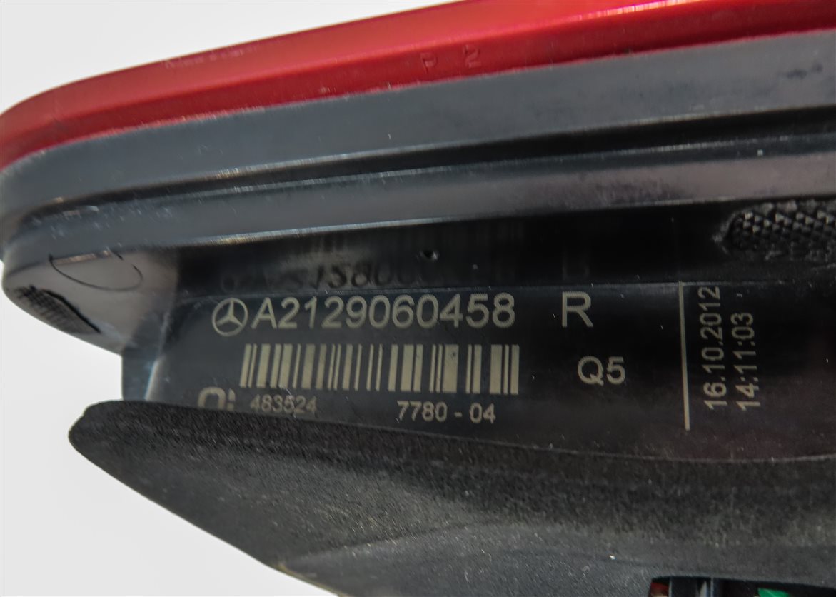 Thumbnail 6: 2010-2013 MERCEDES E300 E350 E400 E550 (W212) RIGHT INNER TAILLIGHT LIGHT LAMP