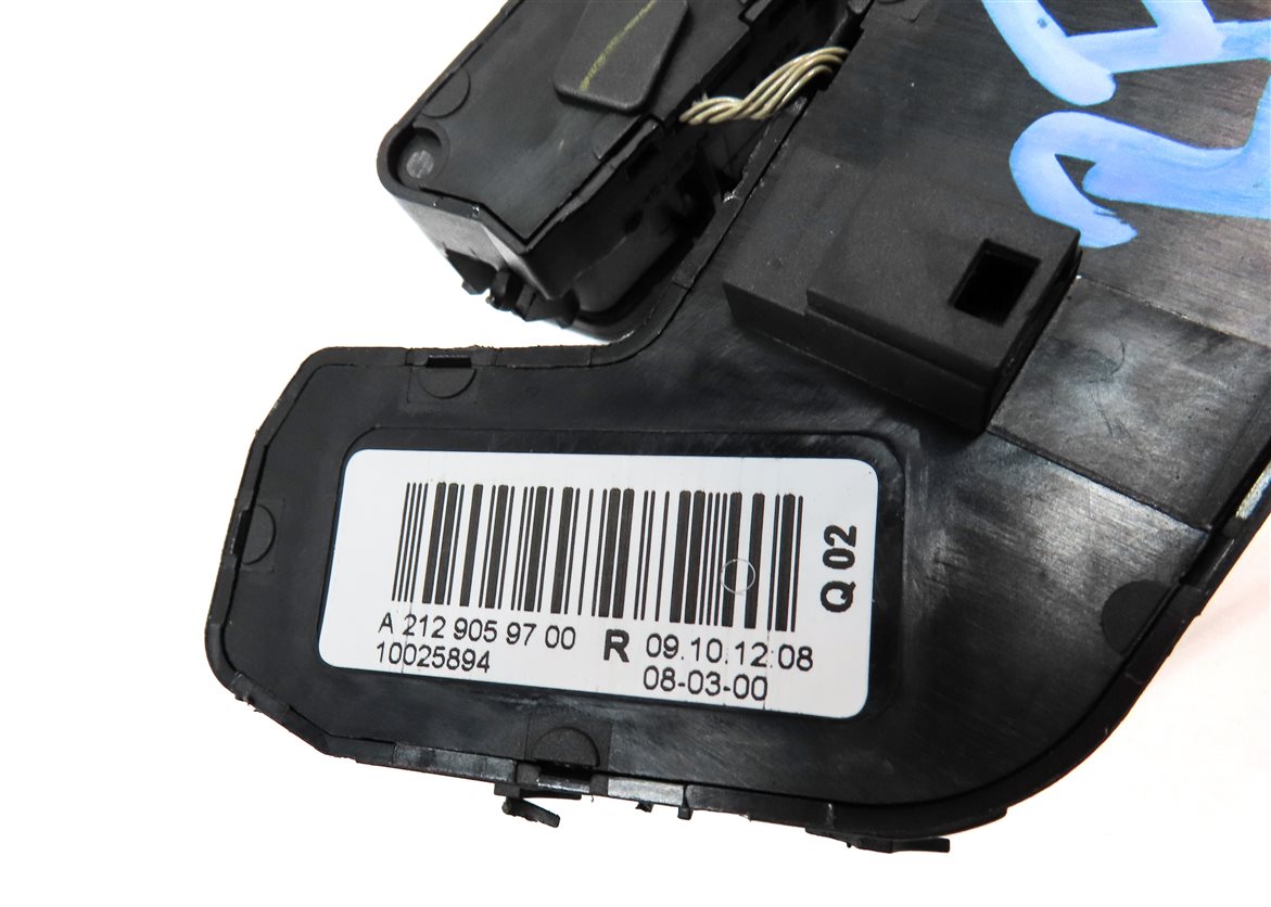 Thumbnail 6: 2013 MERCEDES E350 W212 FRONT RIGHT PASSENGER MEMORY SEAT POSITION ADJUST SWITCH
