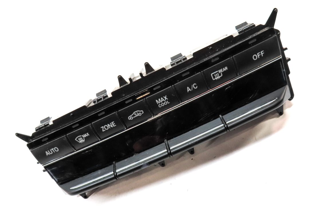 Thumbnail 4: 10-13 MERCEDES E CLASS (A207 C207 W207 W212) FRONT TEMPERATURE CLIMATE CONTROL