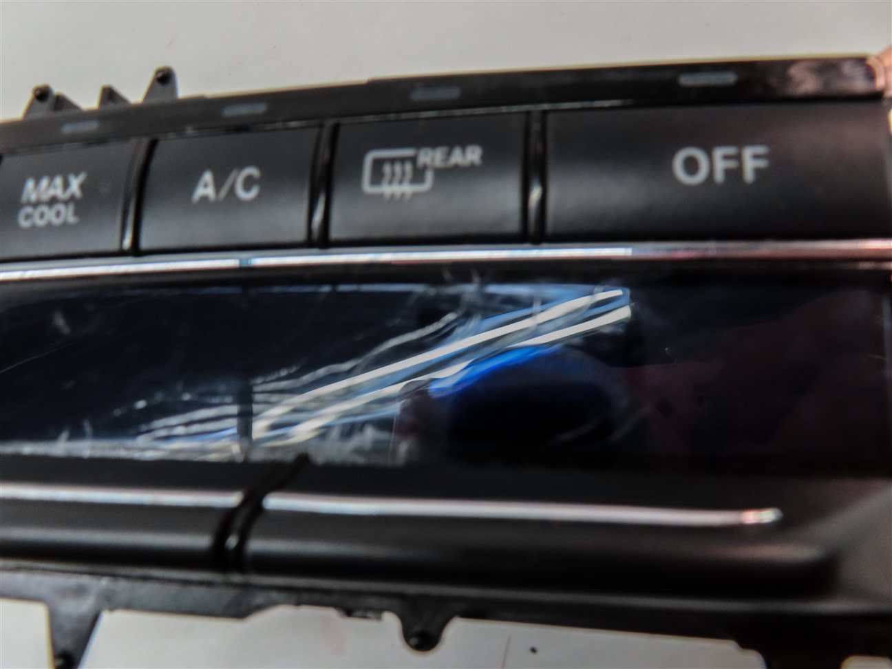 Thumbnail 8: 10-13 MERCEDES E CLASS (A207 C207 W207 W212) FRONT TEMPERATURE CLIMATE CONTROL