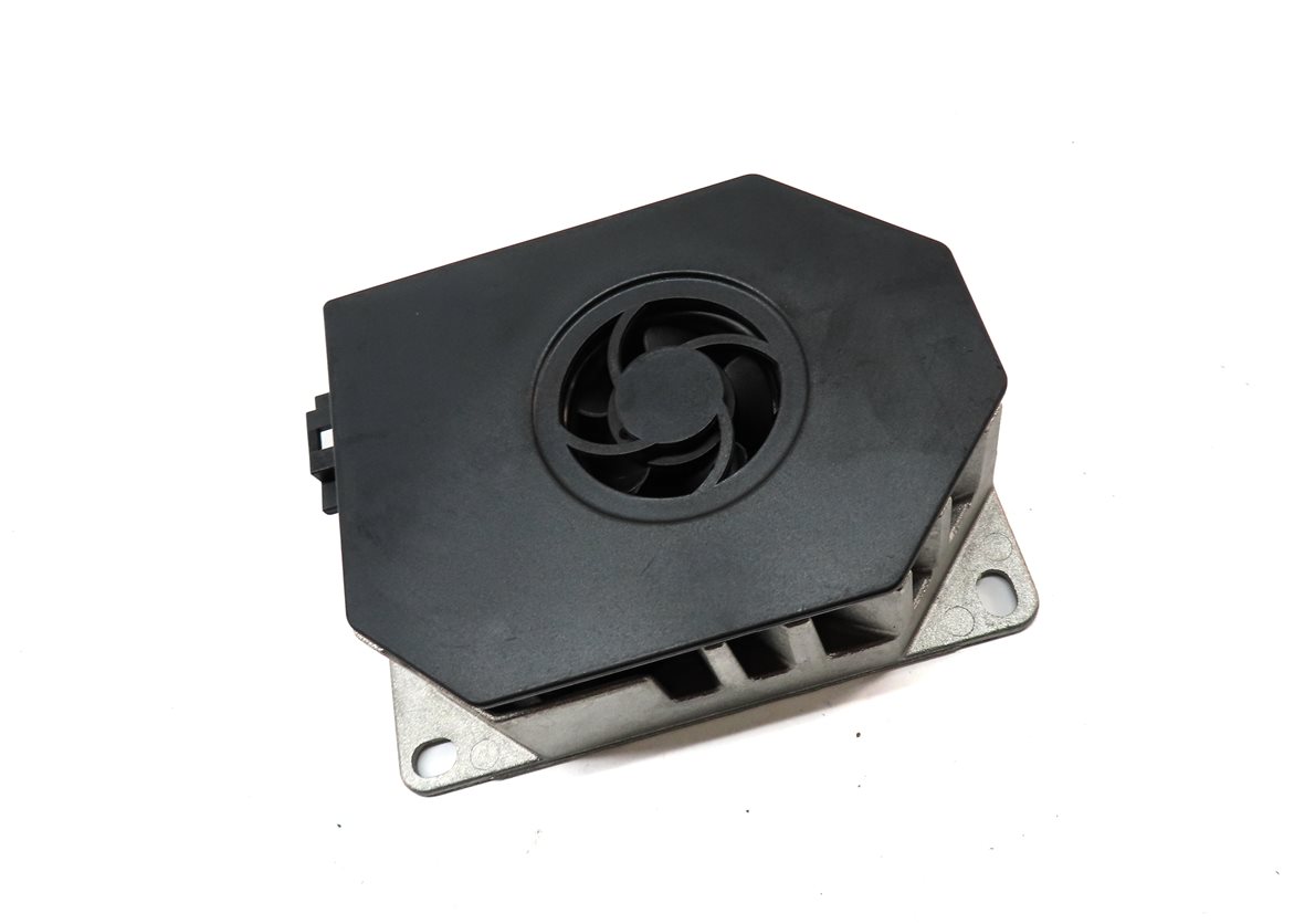 Thumbnail 3: 2013 MERCEDES E350 (W212) STEREO AUDIO SOUND SYSTEM SUB WOOFER AMPLIFIER AMP
