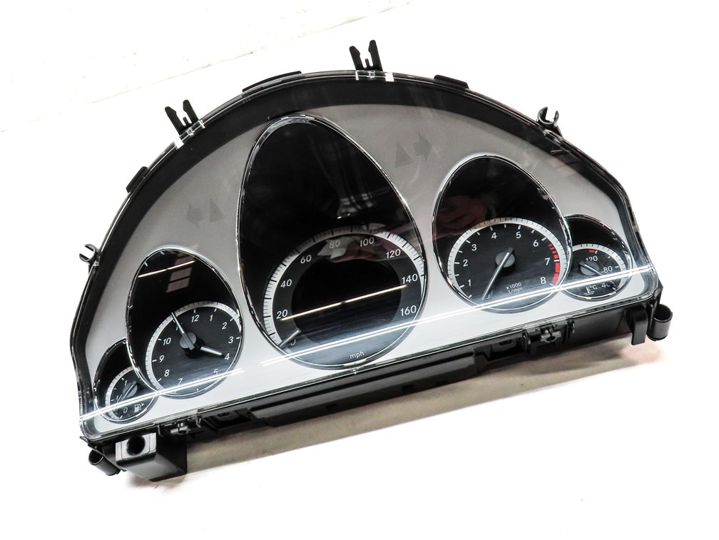 Thumbnail 4: 12-13 MERCEDES E CLASS W212 W207 SPEEDOMETER INSTRUMENT GAUGE CLUSTER (154k)