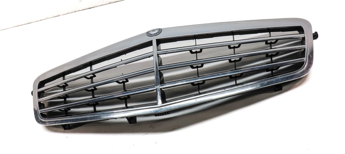 Thumbnail 3: 2010-2013 MERCEDES E300 E350 E400 E550 E63 AMG (W212) FRONT UPPER HOOD GRILLE
