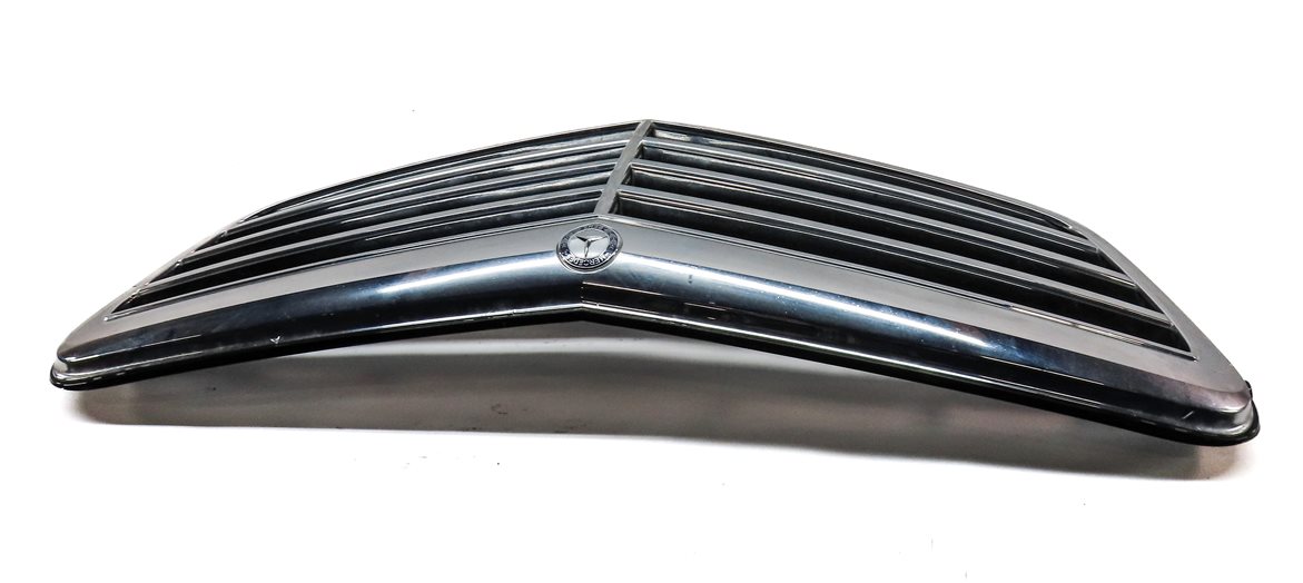 Thumbnail 4: 2010-2013 MERCEDES E300 E350 E400 E550 E63 AMG (W212) FRONT UPPER HOOD GRILLE