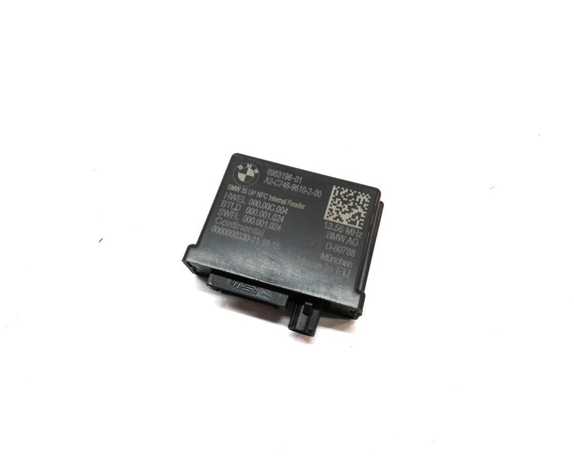 Thumbnail 1: 2016 BMW 750i (G11) NEAR FIELD AERIAL COMMUNICATION CONTROL MODULE