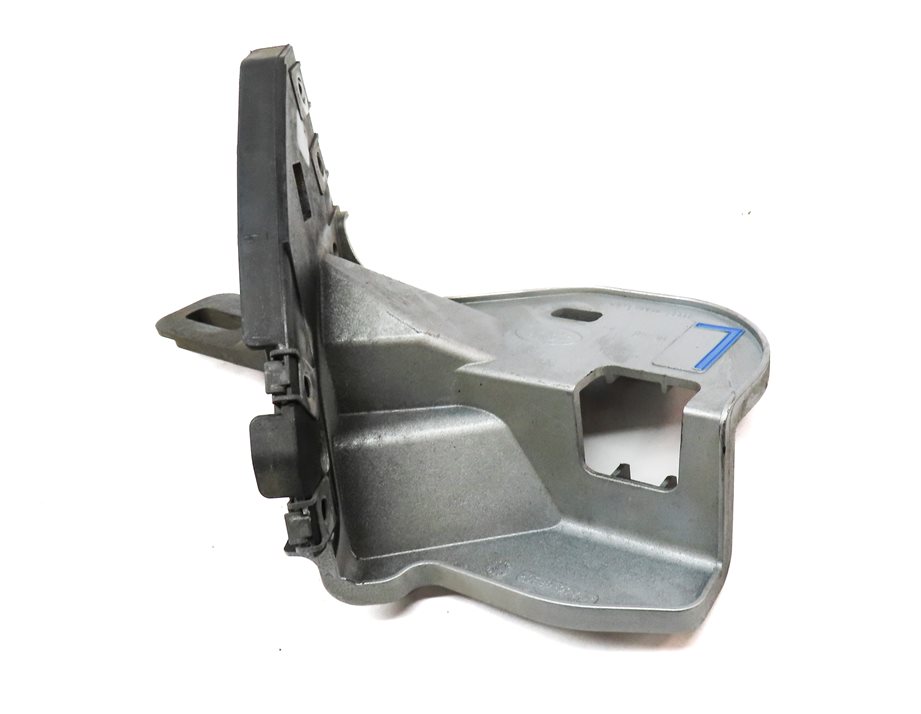 Thumbnail 4: 2016 RANGE ROVER EVOQUE (L538) FRONT LEFT DRIVER FENDER SUPPORT MOUNT BRACKET