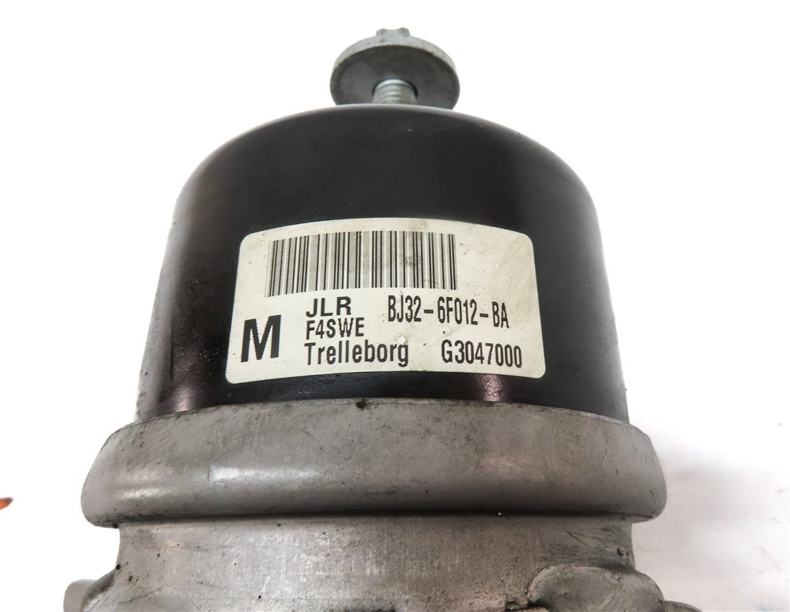 Thumbnail 6: 16 RANGE ROVER EVOQUE L538 2.0L TURBO RIGHT PASSENGER ENGINE MOTOR MOUNT BRACKET