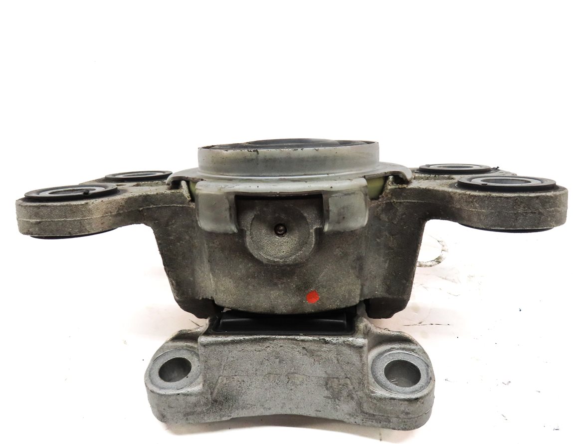 Thumbnail 4: 2016 RANGE ROVER EVOQUE (L538) 2.0L TURBO REAR AUTO TRANSMISSION MOUNT BRACKET