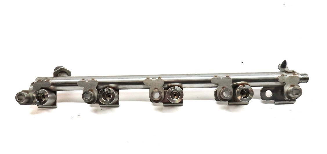 Thumbnail 2: 2016 RANGE ROVER EVOQUE (L538) 2.0L TURBO ENGINE FUEL RAIL w/ PRESSURE SENSOR